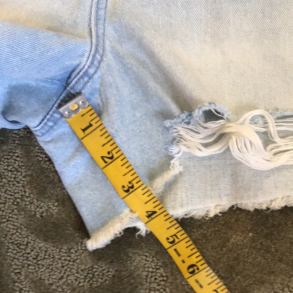 Shorts - Picture 7 of 8